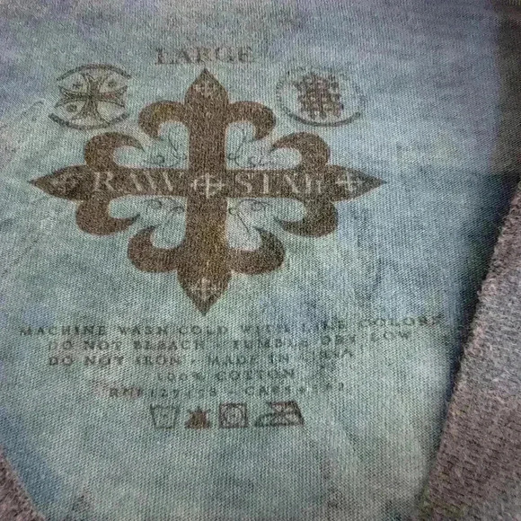 Raw State XL T-shirt Men's Blue Grunge Y2k Punk Cross Wings Vengeance Rock Metal - Picture 3 of 14
